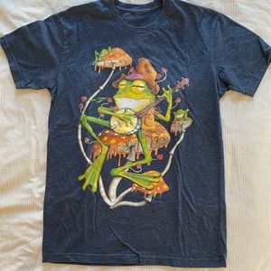 Frog mushroom T shirt 🍄